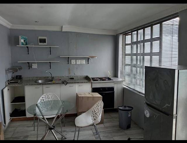 1 BEDROOM PROPERTY TO RENT IN ESSENWOOD